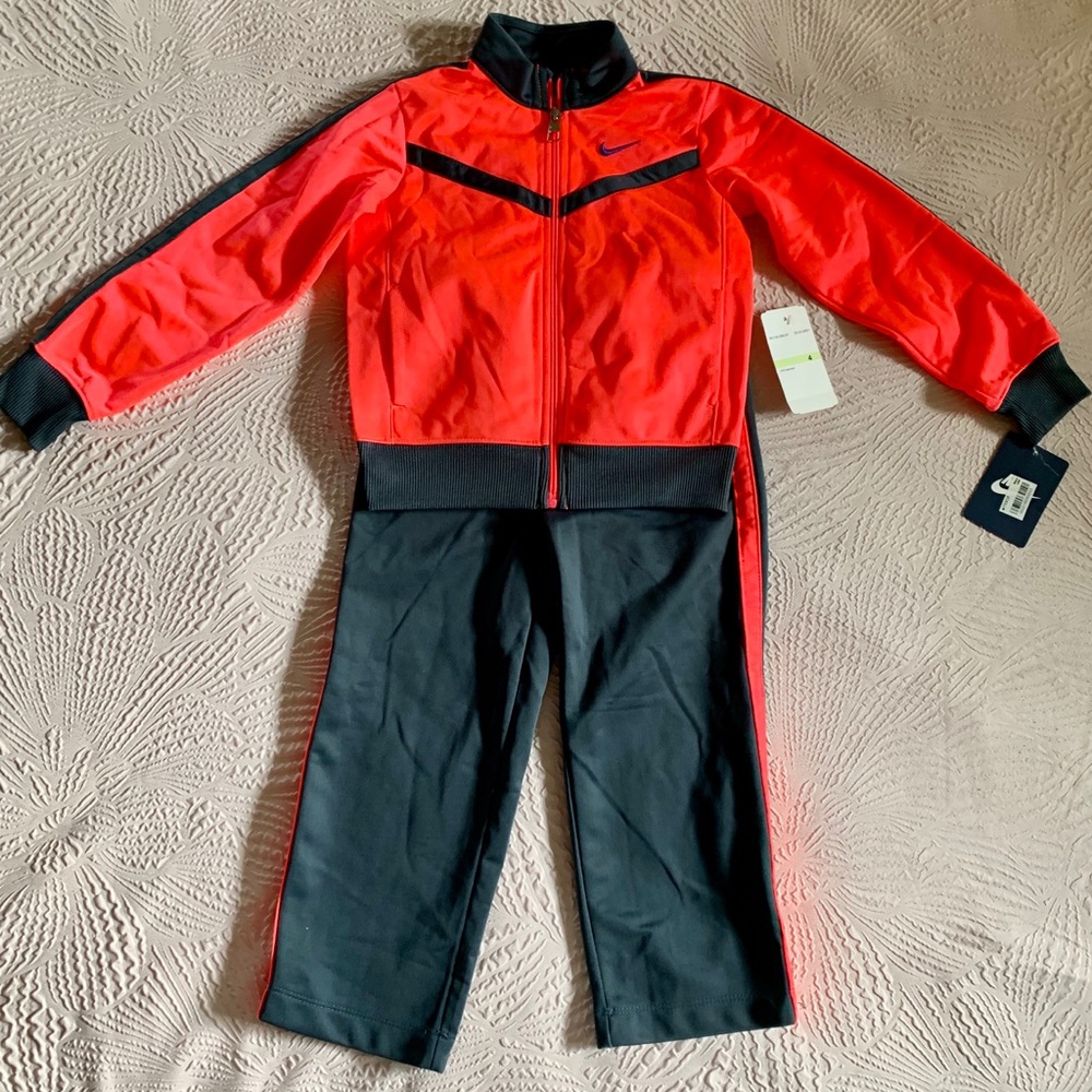 Girls Nike 2 piece set
